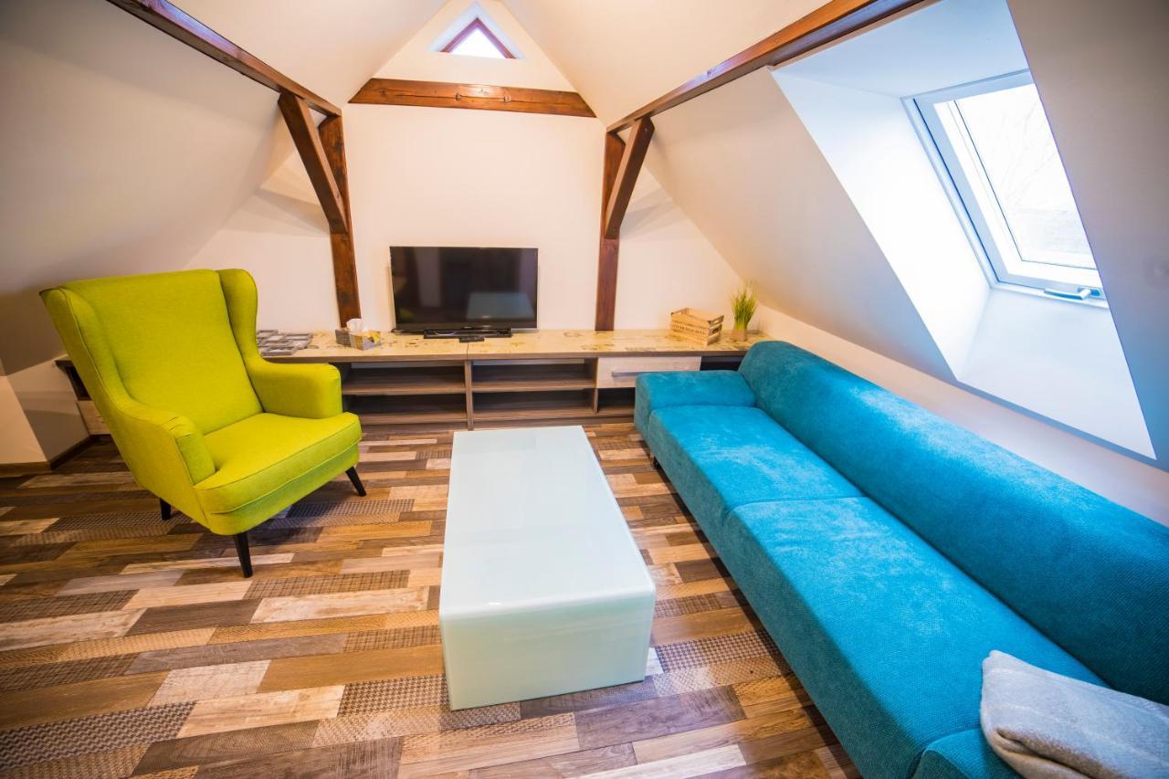 Apartman Dvorce Straz nad Nezarkou ภายนอก รูปภาพ